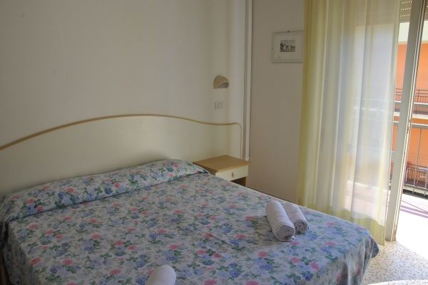 Lively Hotel 3*